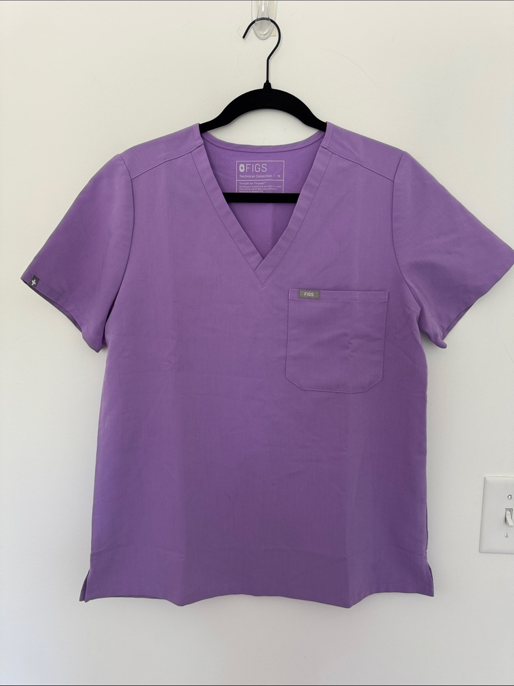 FIGS Women's Catarina V-Neck Scrub Top in Lavender - Size M